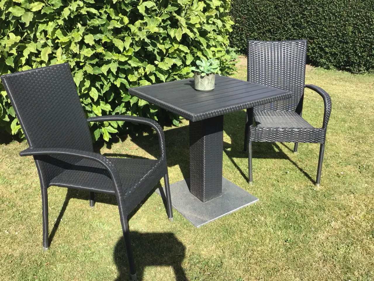 Billede 1 - Café/Havebord med 2 stole