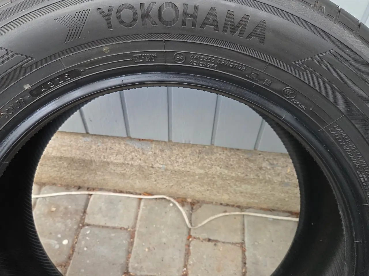 Billede 1 - Sommerdæk 235/60 R 18 103H