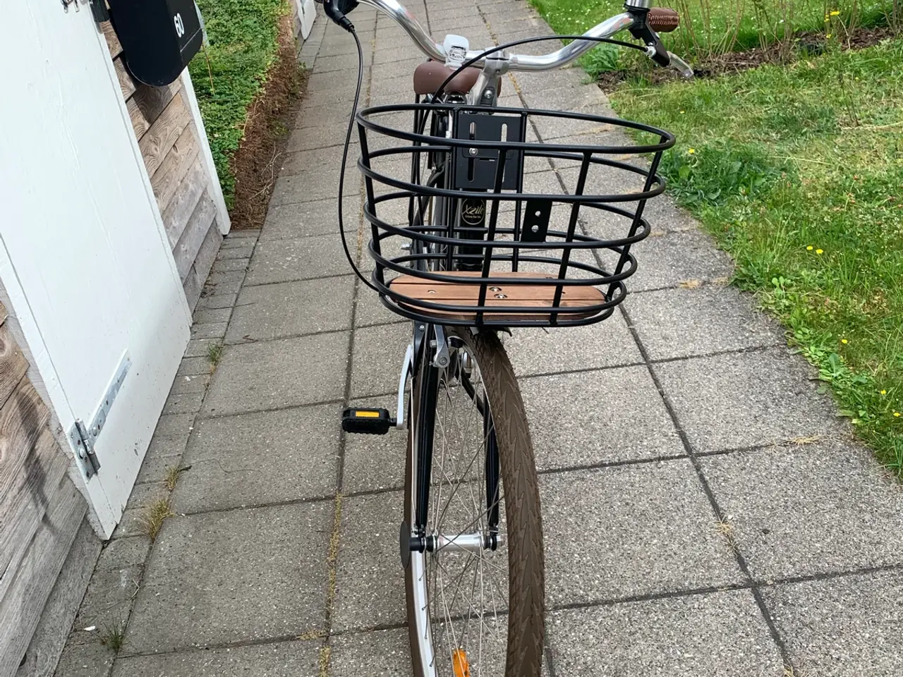 Billede 4 - Sort Damecykel 28