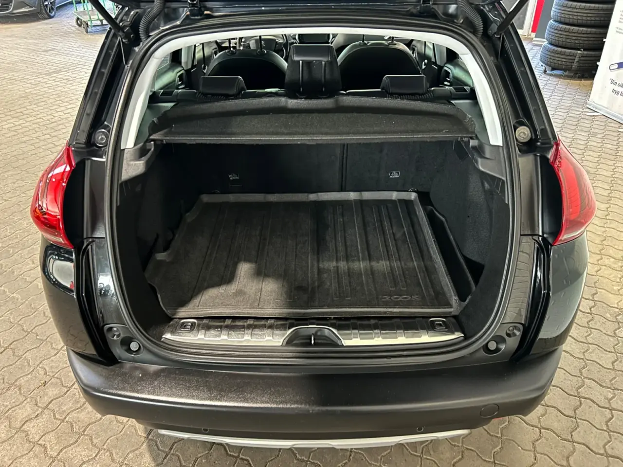 Billede 17 - Peugeot 2008 1,2 e-THP 110 Allure Sky
