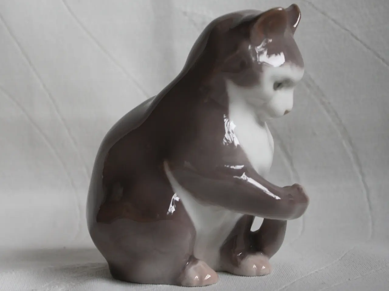 Billede 6 - Siddende kat. Figur fra Bing og Grøndhl