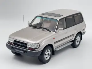 1992 Toyota Land Cruiser HDJ80 1:18