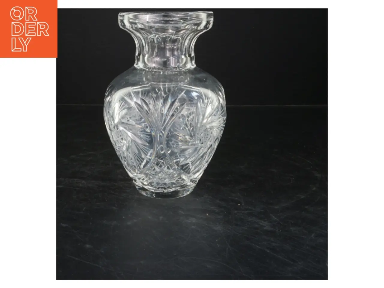 Billede 1 - Glasvase med præget mønster (str. 19x12 cm)