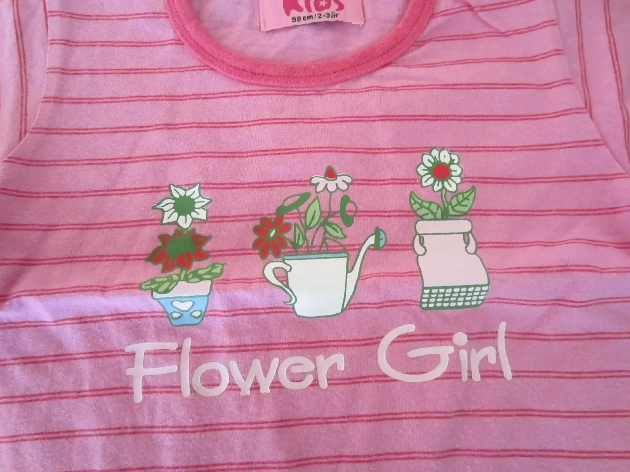 Billede 2 - Sød pink T-shirt - bluse i str. 98