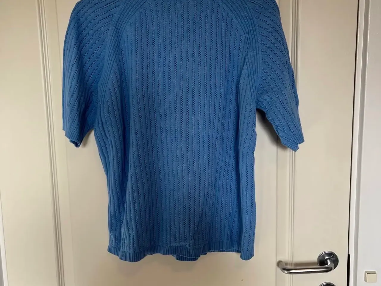 Billede 2 - Lyseblå t-shirt fra Lind