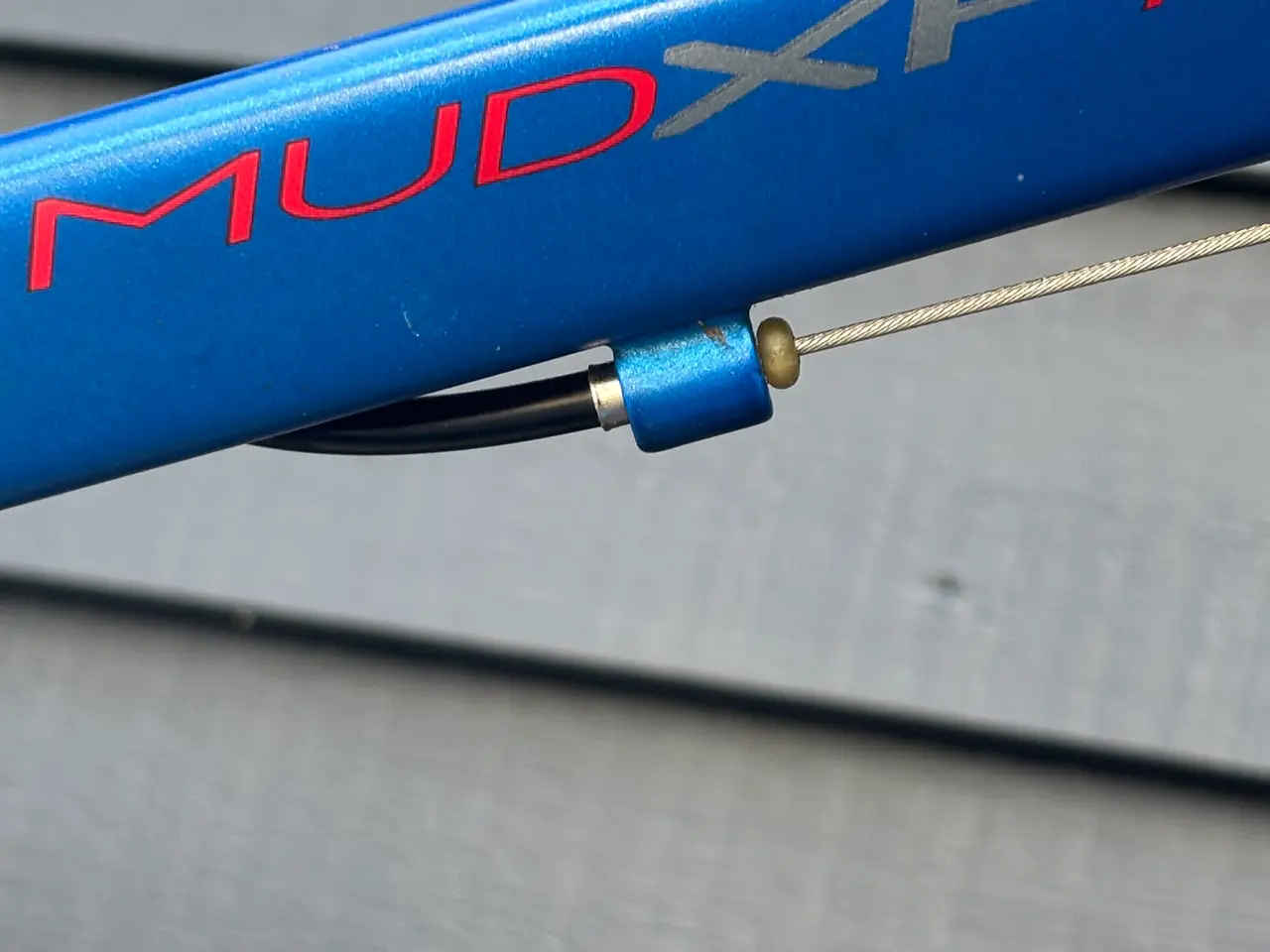 Billede 7 - Børnecykel 24” blå - MBK Mud XP