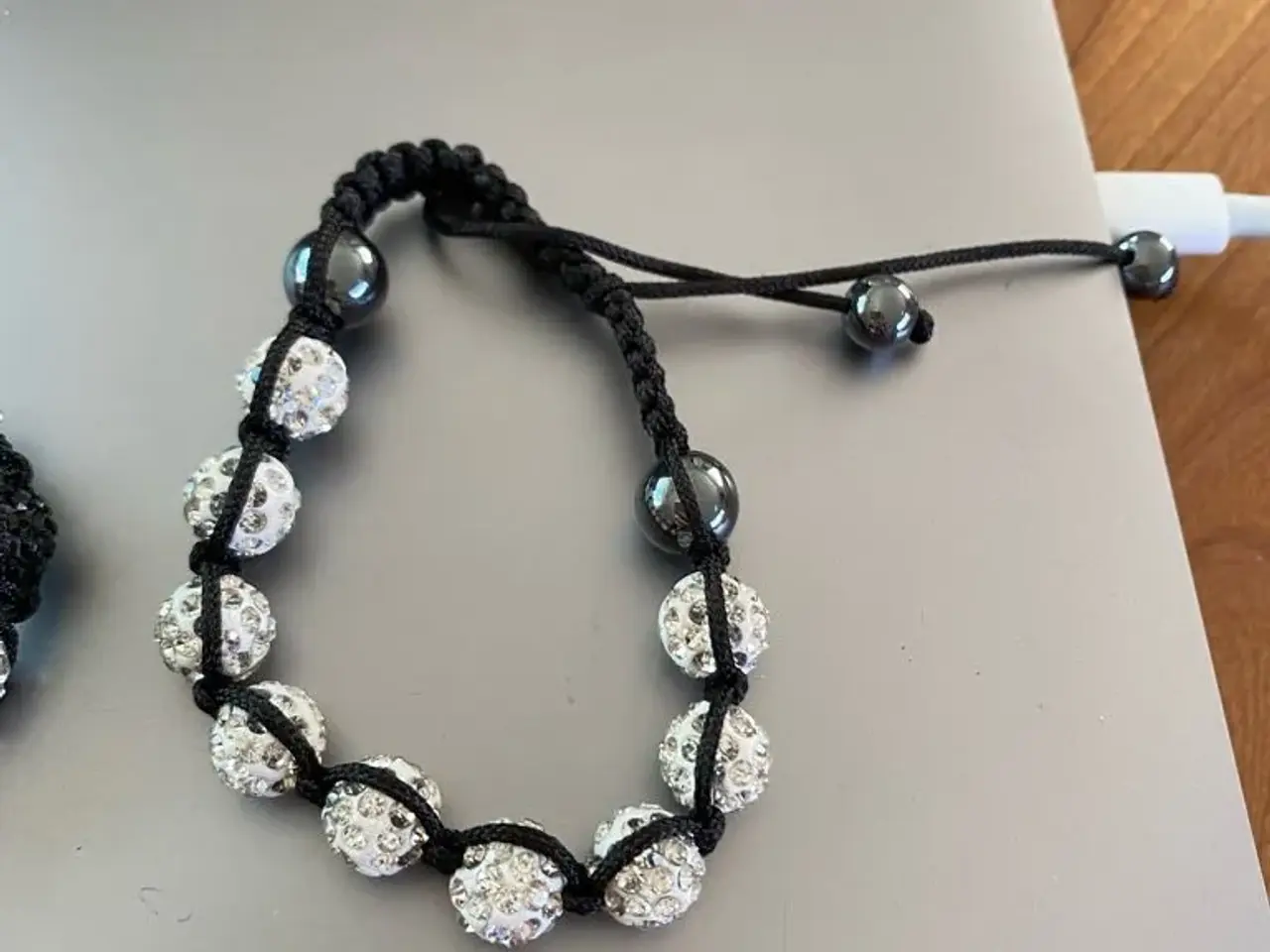 Billede 3 - Nye knyttede armbånd