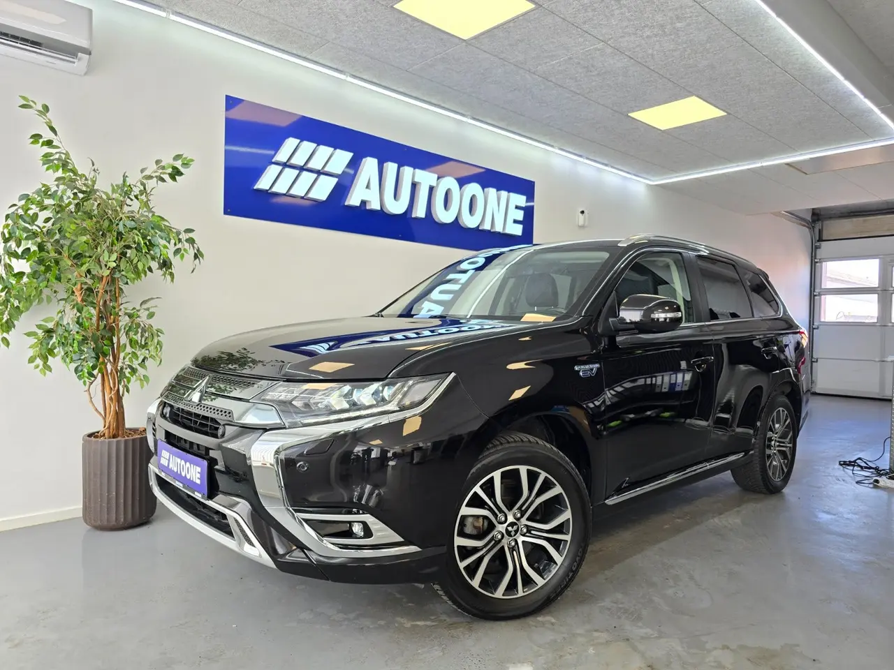 Billede 1 - Mitsubishi Outlander 2,4 PHEV Intro Edition CVT 4WD