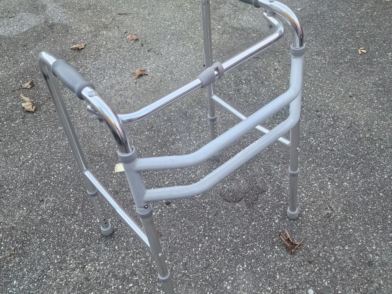Billede 2 - Gangstativ foldbar