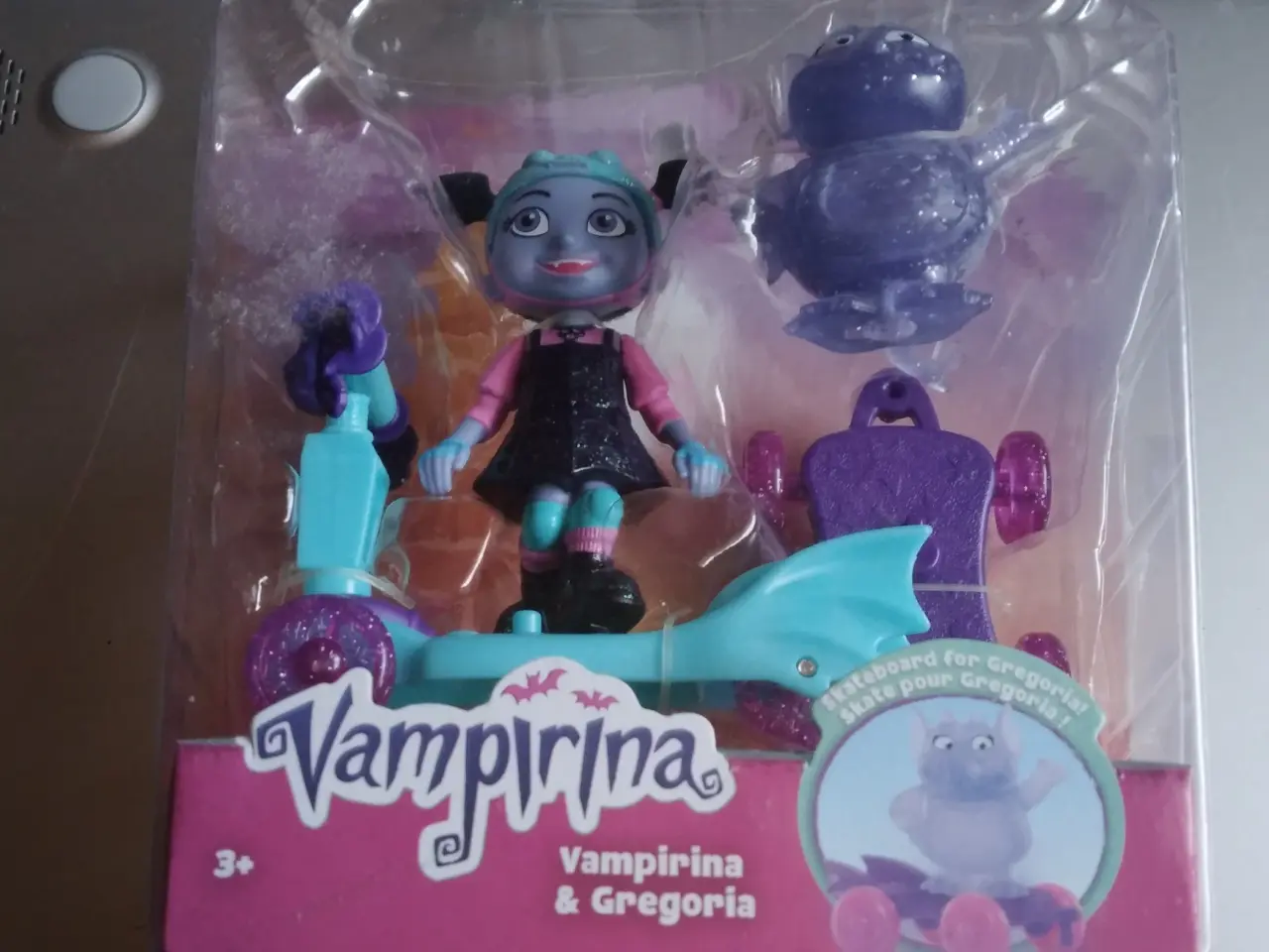 Billede 1 - Vampirina & Gregoria scooter figurer - ubrugt