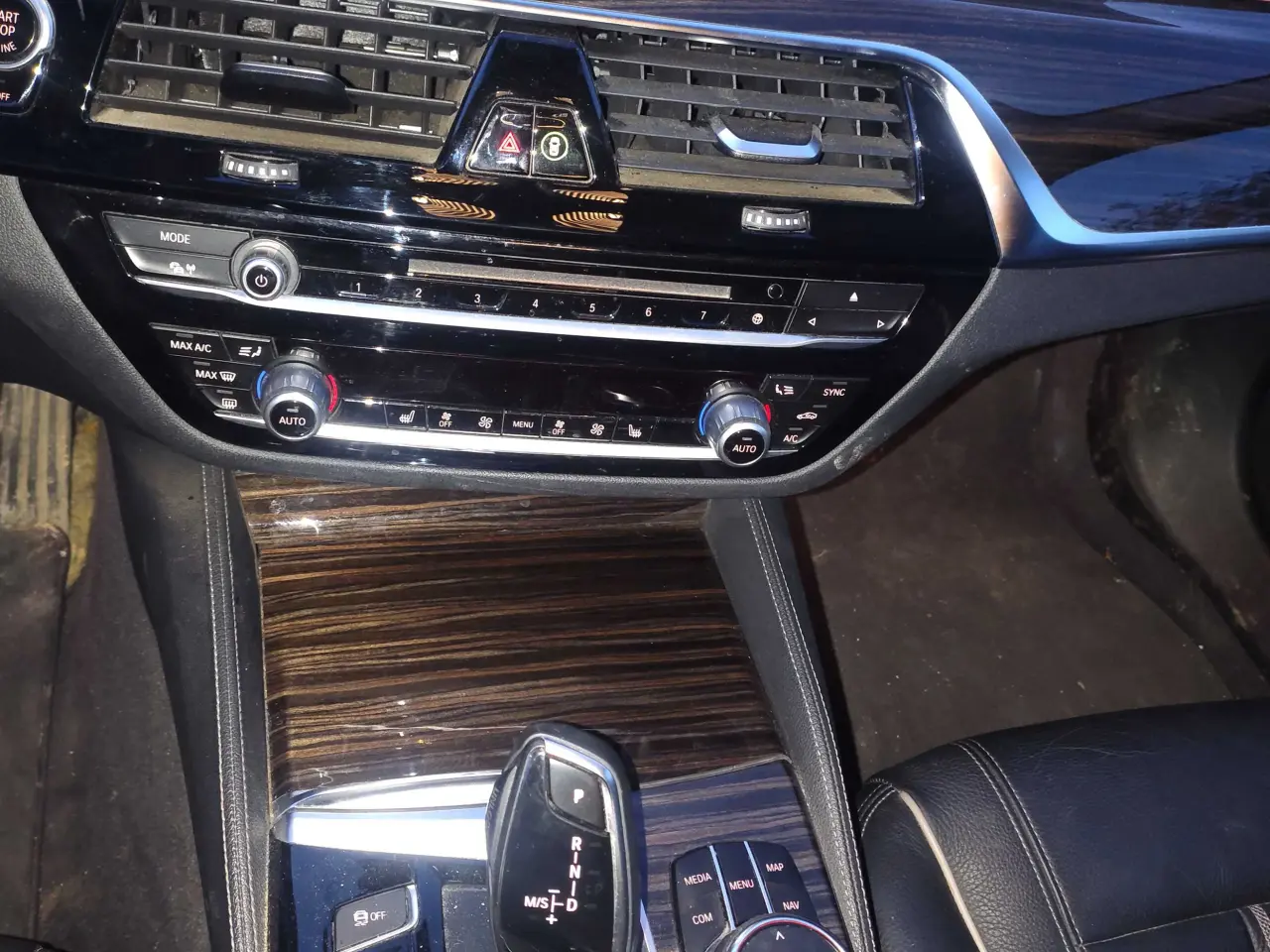 Billede 8 - BMW 520d G31, adaptiv fartpilot, Læder