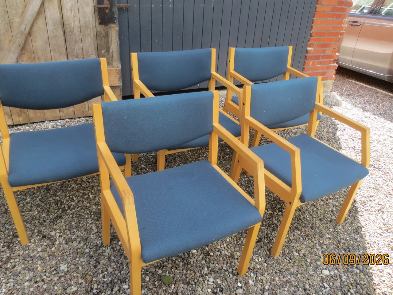 Billede 1 - 14 stk Armstole med forskellig farve stof