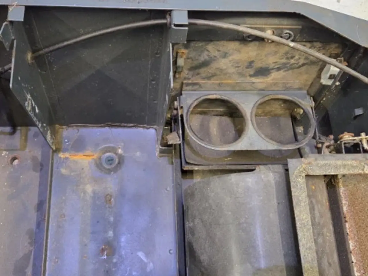 Billede 12 - New Holland TF78 Konsollen Til Instrumentbrættet 84015371