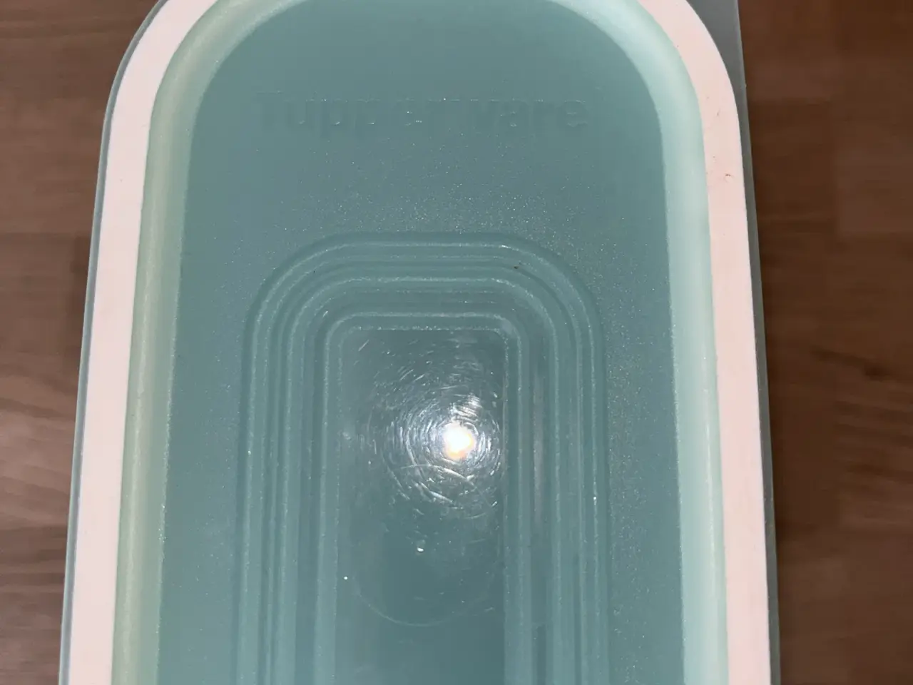 Billede 2 - Tupperware opbevaringsbøtte med låg