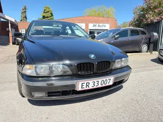Pæn BMW 528i E39 sælges.