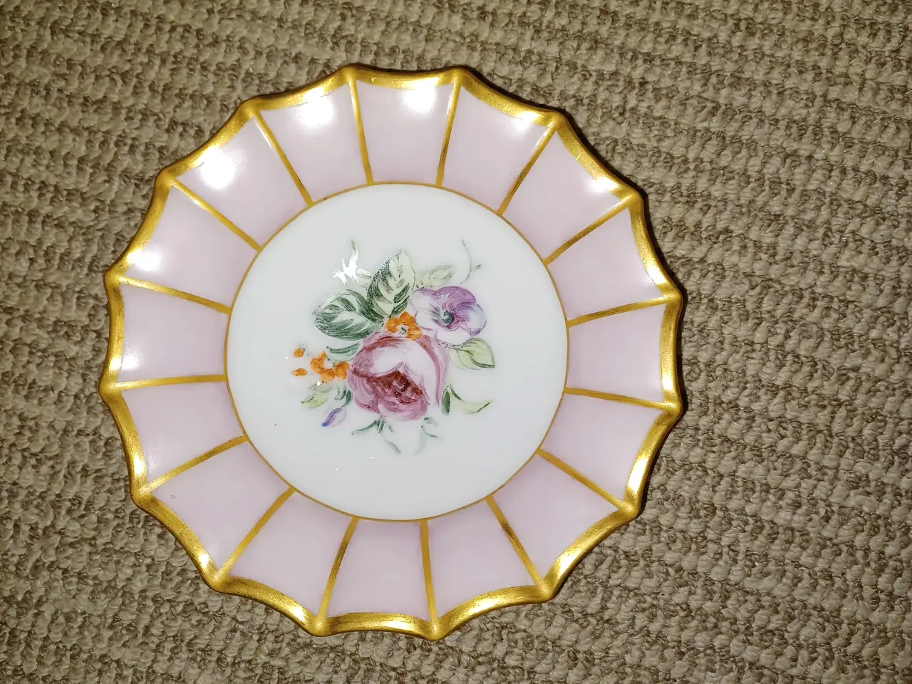 Billede 1 - Royal Copenhagen Henriette skål nr 8556. 17 cm