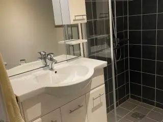 Toilet møbel højglans hvid