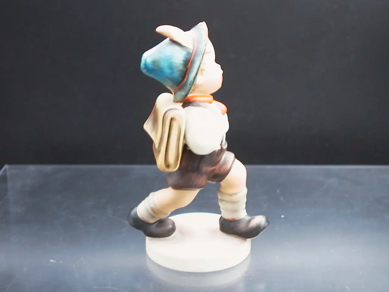 Billede 4 - Figur, Hummel Goebel - Dreng på vej til skole