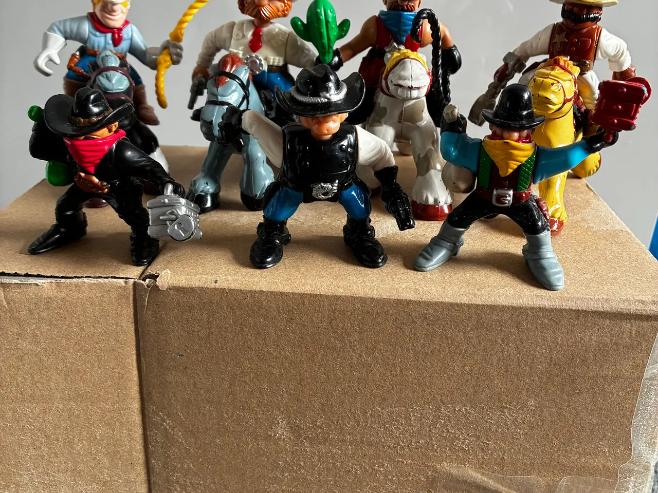 Billede 1 - Action figurer og legetøjsfigurer