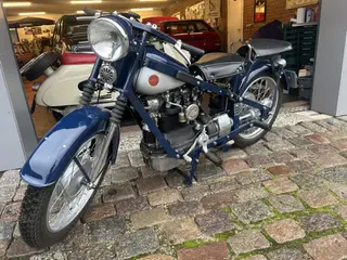 Nimbus 747 årg 1946 ny renov motor.