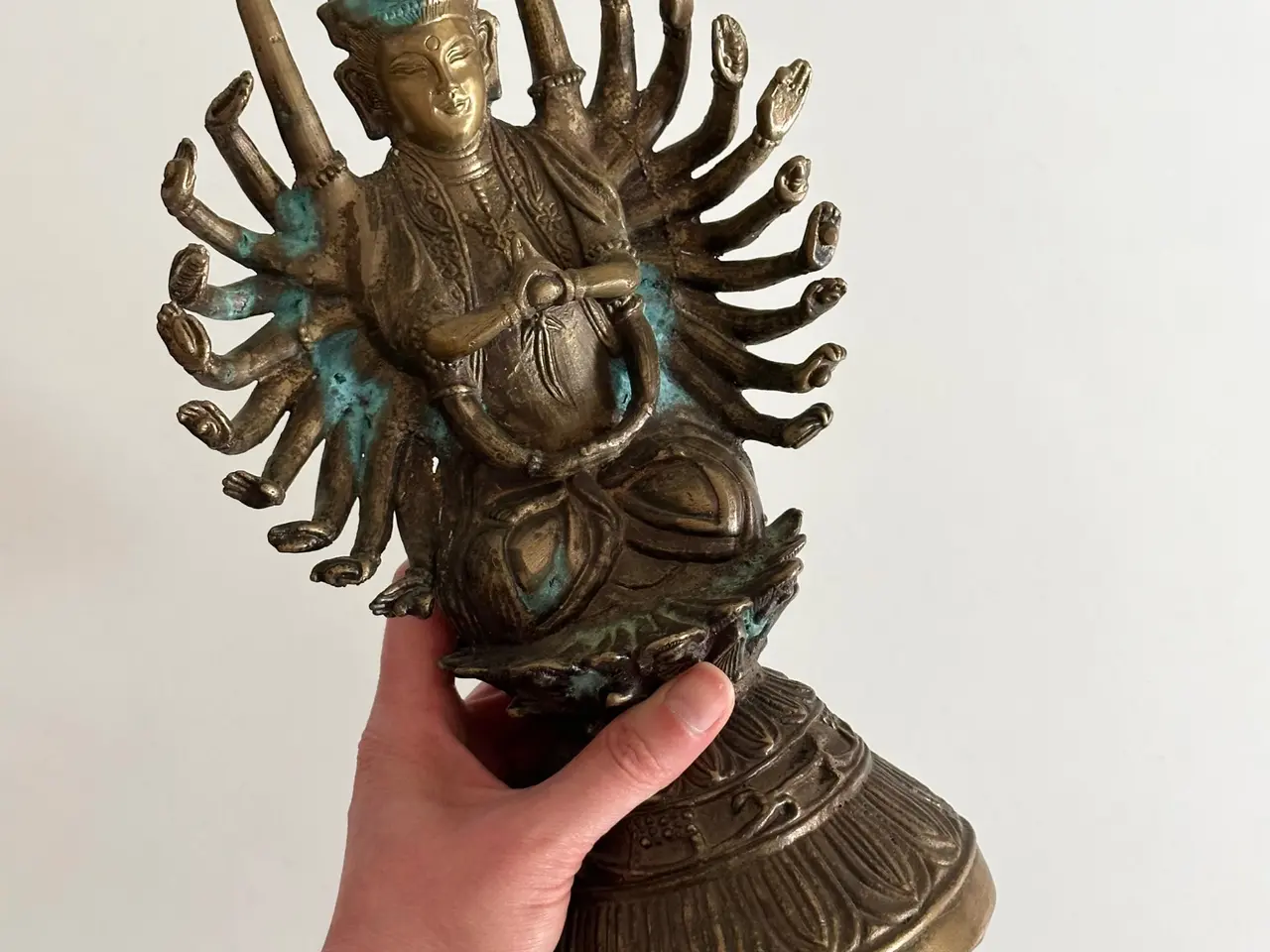 Billede 1 - Ældre Bodhisattva- el. Avalokiteshvarafigur