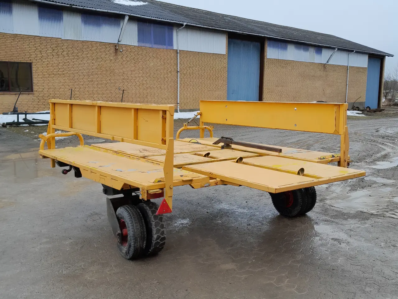 Billede 2 - Brugsklar ParkLand ballesamlevogn model 325.