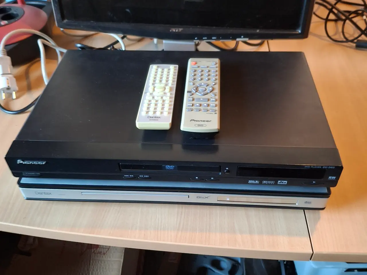 Billede 1 - 1 Pioneer DVD Player + 1 Dantax DVD Player