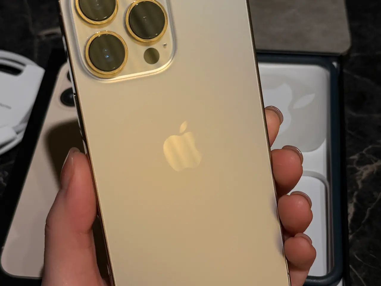 Billede 1 - iPhone 13 Pro, 128 GB – Gold (Perfekt stand)