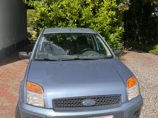 Billig FORD FUSION 1,6 VELHOLDT