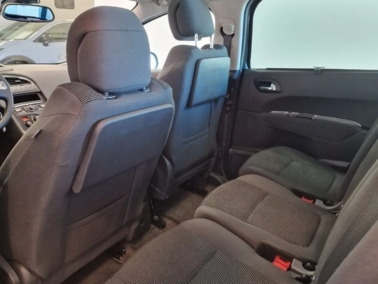 Billede 18 - Peugeot 5008 1,6 BlueHDi 120 Allure 7prs