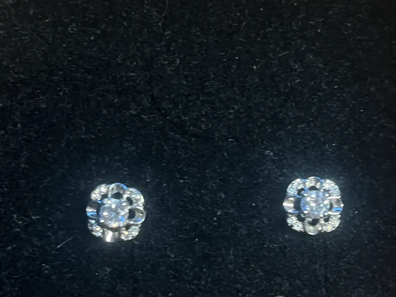 Billede 1 - 925 sterling sølv ørestikkere med diamanter