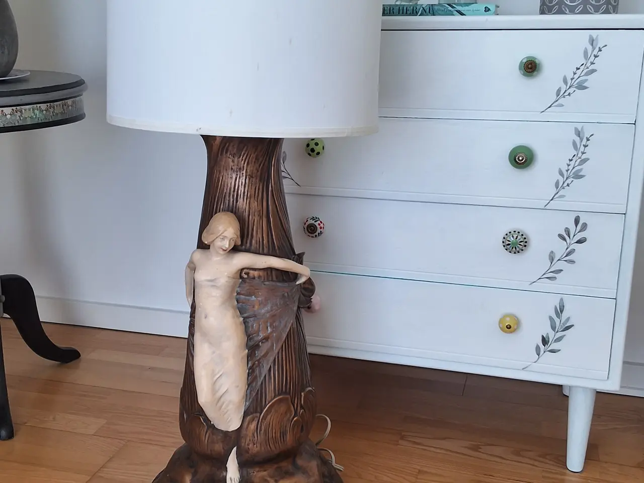 Billede 1 - Smuk, elegant, dekorativ skulpturlampe