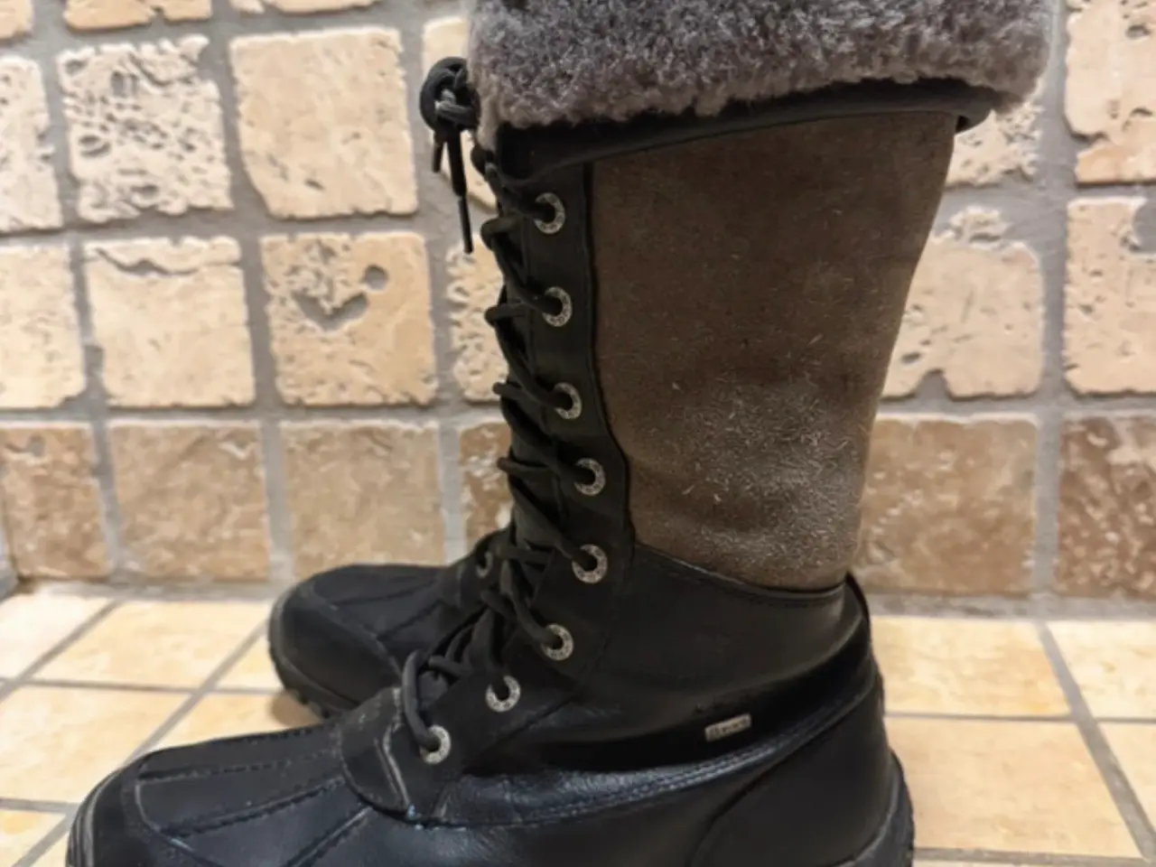 Billede 1 - UGG Adirondack tall støvler