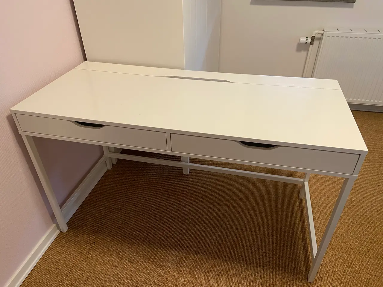 Billede 1 - IKEA skrivebord, model ALEX.