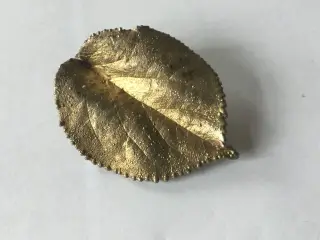 Guldbelagt broche