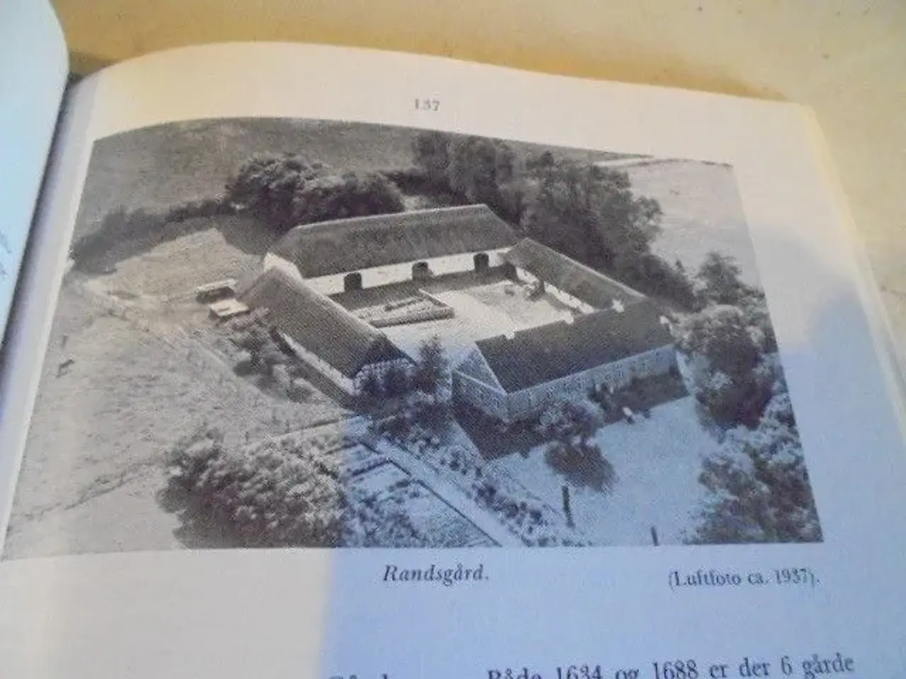 Billede 2 - Vejle amts årbog 1975 - fin stand