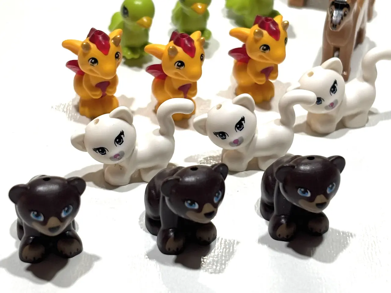 Billede 2 - 14 x Dyrefigur/minifigur/ kat,hund,drage,bjørn