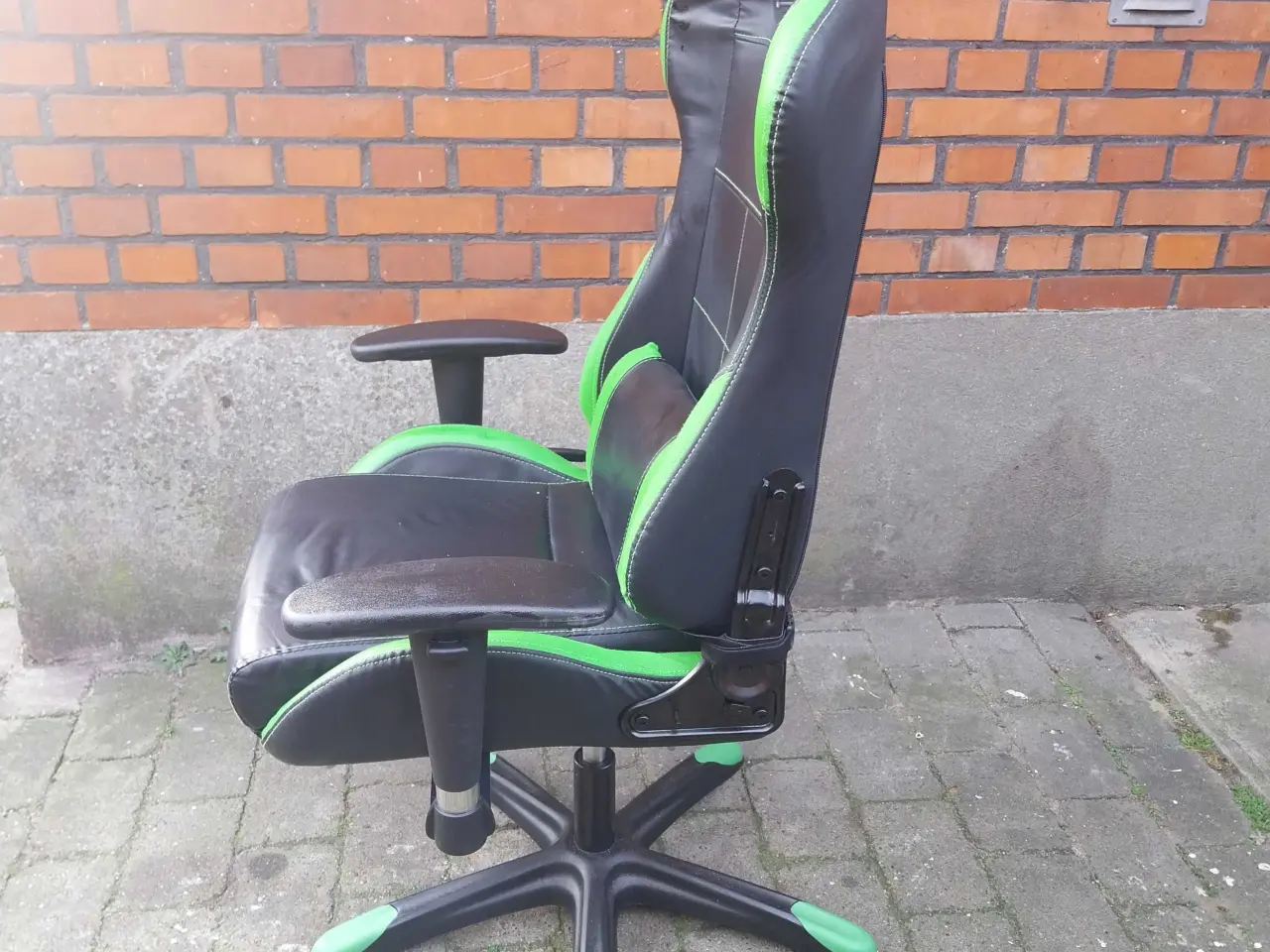 Billede 5 - Paracon gamerstol. Skrivebordsstol.