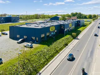 Erhvervslokaler/haller med høj synlighed – ud til Nyborgvej i Odense SØ