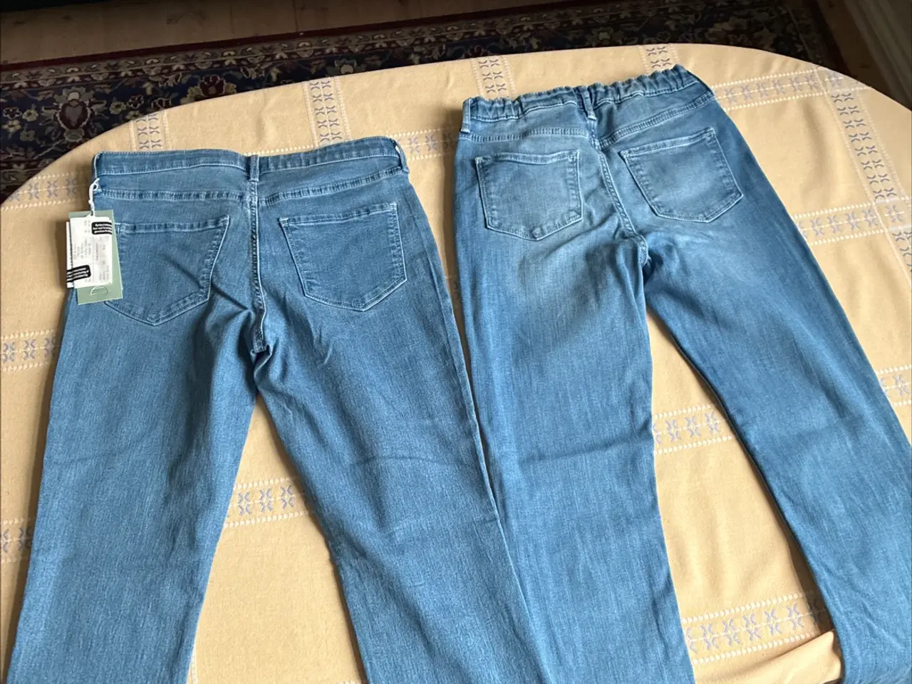 Billede 2 - Tøjpakke/pige str. 152 og 158
