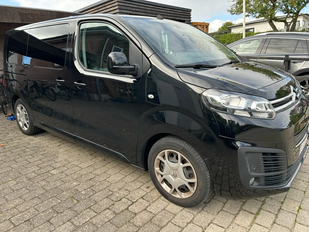 Billede 2 - Minibus med 8 sæder