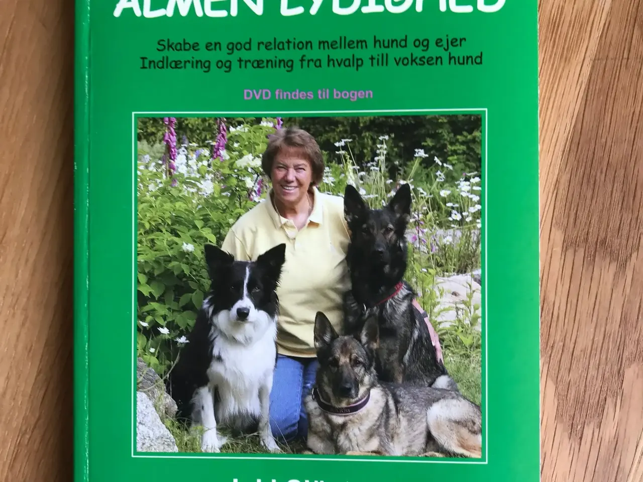 Billede 1 - Almen Lydighed af Inki Sjösten (dansk oversættels