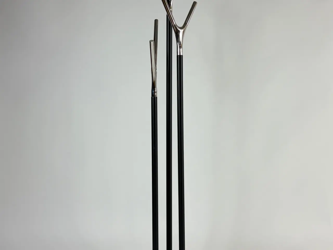 Billede 1 - FROST WISHBONE Stumtjener – Sort/Krom