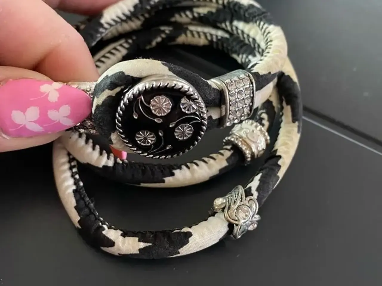 Billede 2 - Smukke  armbånd