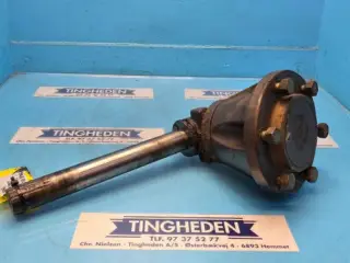 Massey Ferguson 3060 Spindel L. 3384053M11