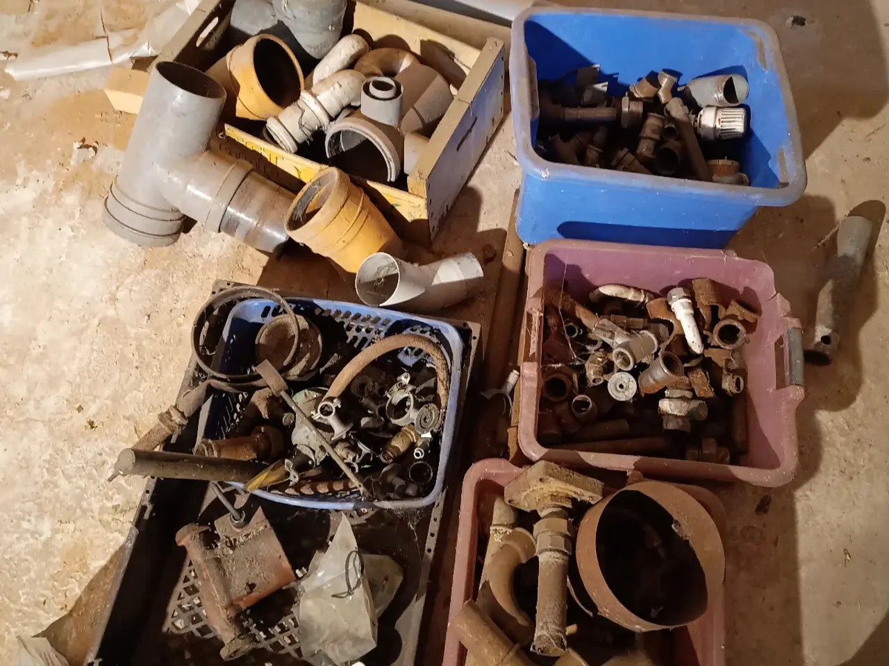 Billede 1 - Oprydning fittings og andet