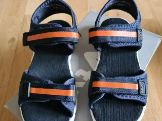 NYE sandaler str 32