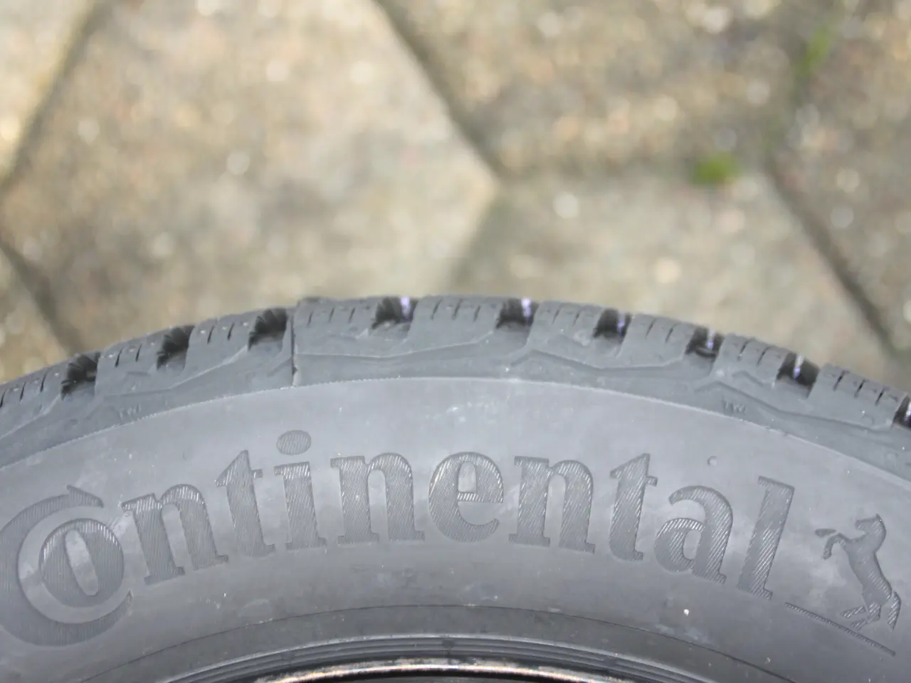 Billede 3 - Vinterdæk VW Up / Skoda 175/65 R14 Continental