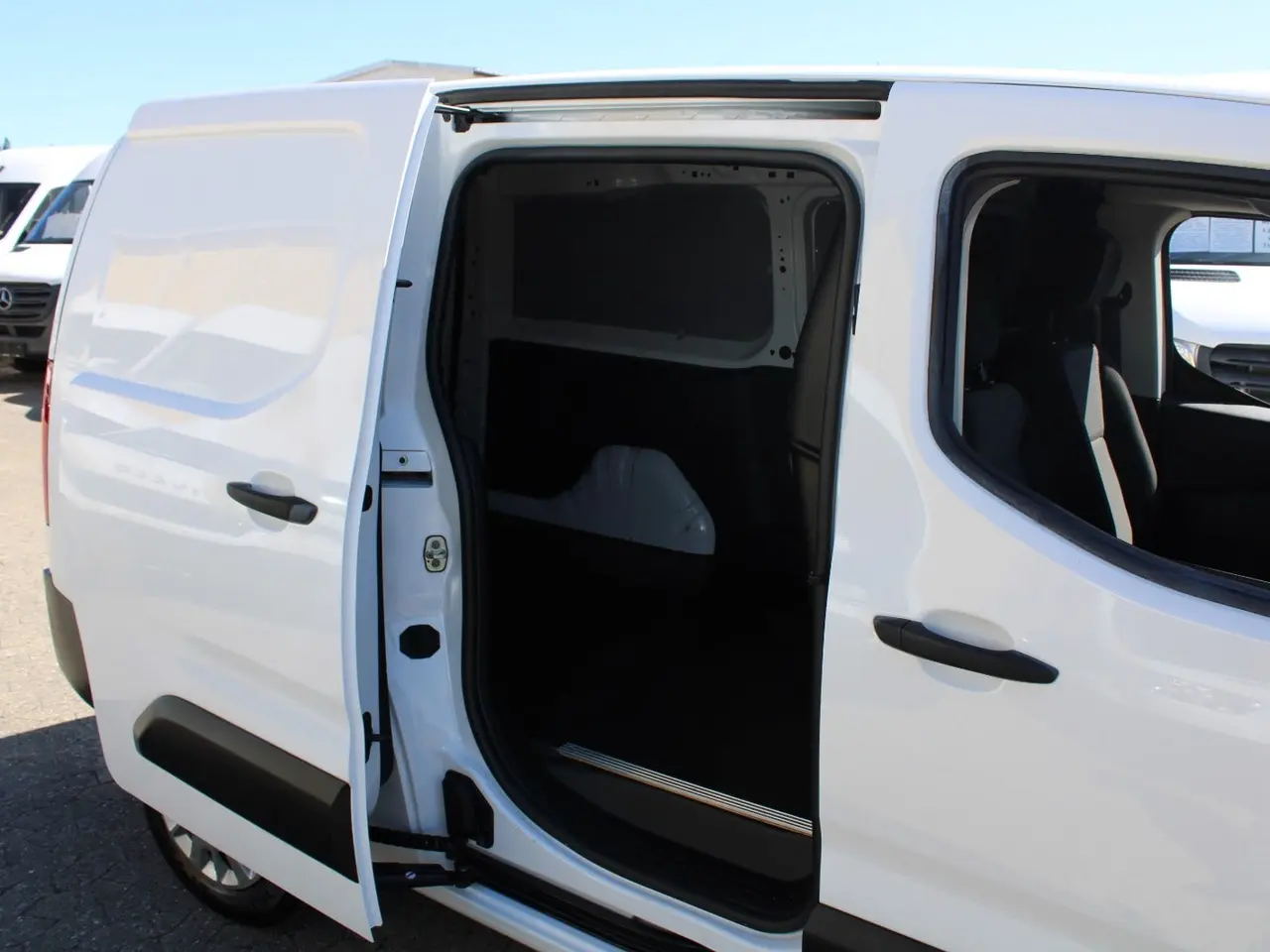 Billede 12 - Opel Combo 1,5 D 100 Enjoy L2V2
