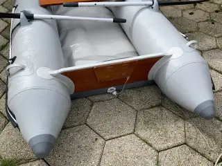 Seago 240 gummibåd med motor 